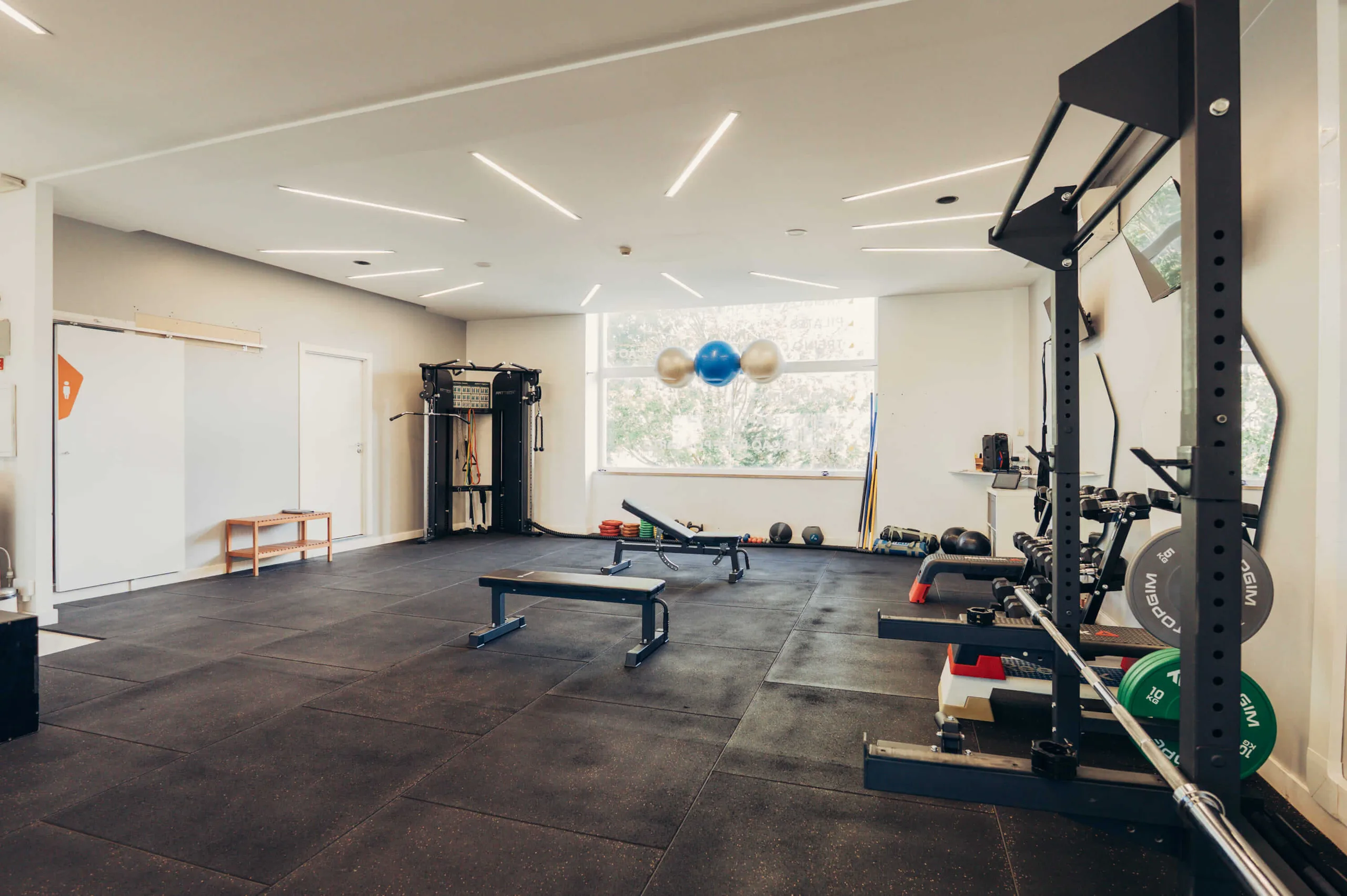 Estúdio de treino premium PT do Bairro na Parede com vista mar e Pilates